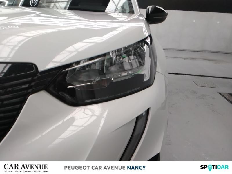 Used PEUGEOT 2008 1.2 PureTech 130ch S&S Active Pack EAT8 2022 Blanc banquise (O) € 16400 in Nancy