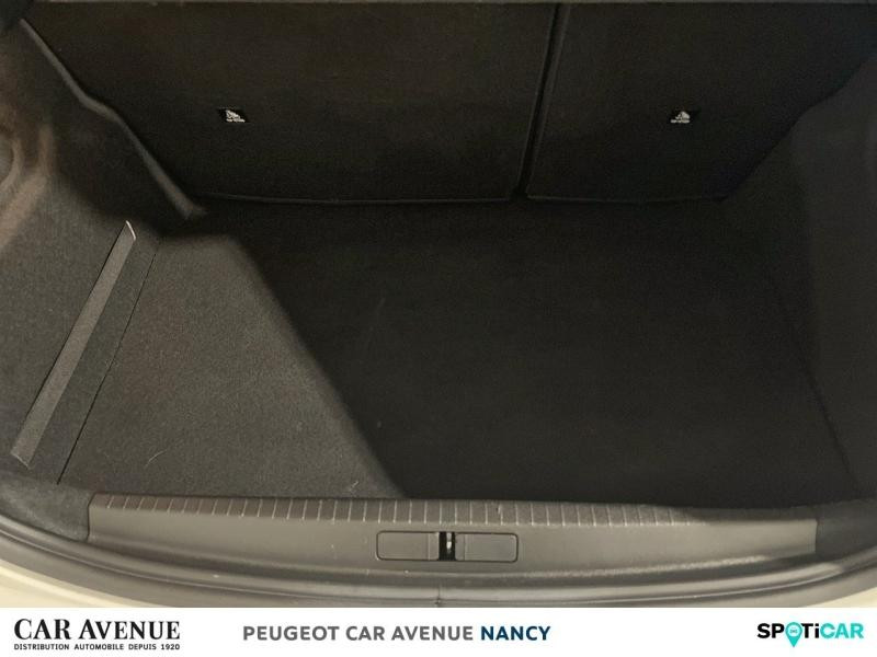 Used PEUGEOT 208 1.2 PureTech 100ch S&S Allure EAT8 2022 Blanc Banquise (O) € 12838 in Nancy