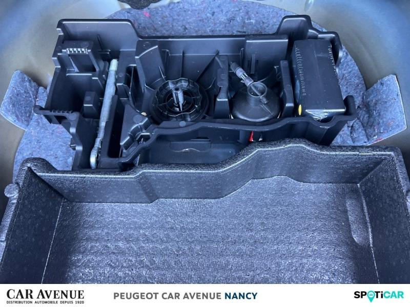 Used PEUGEOT 2008 1.2 PureTech 100ch S&S Allure 2021 Bleu Vertigo (S) € 15150 in Nancy