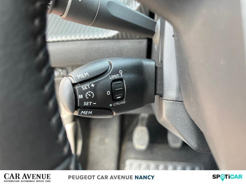 Used PEUGEOT 2008 1.2 PureTech 100ch S&S Allure 2024 Rouge Elixir (S) € 16461 in Nancy