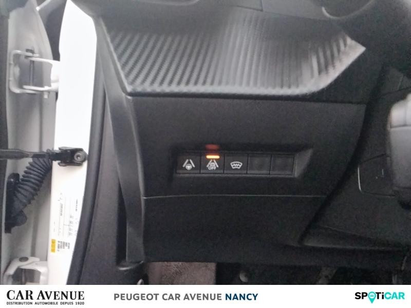 Used PEUGEOT 2008 1.5 BlueHDi 130ch S&S GT Pack EAT8 2022 Blanc Nacré (N) € 19992 in Nancy