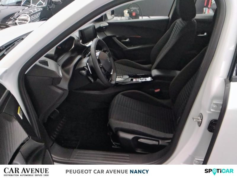 Used PEUGEOT 2008 1.2 PureTech 130ch S&S Active Pack EAT8 2022 Blanc banquise (O) € 16400 in Nancy