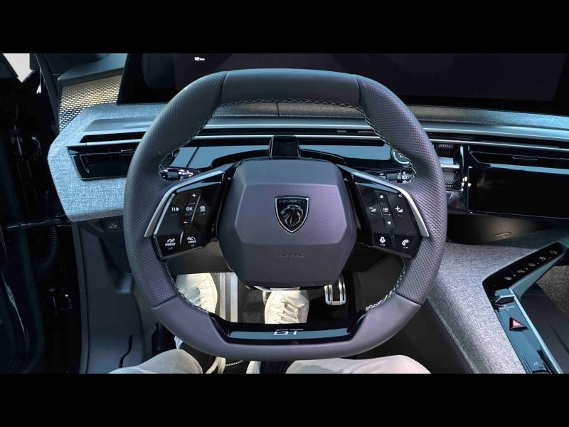 Used PEUGEOT 5008 Hybrid 145ch GT Exclusive e-DCS6 2025 Noir Perla Nera (M) € 45490 in Nancy