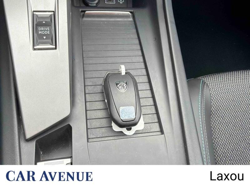 Occasion PEUGEOT 308 1.2 PureTech 130ch S&S Allure EAT8 2023 Blanc Okénite (M) 18181 € à Nancy