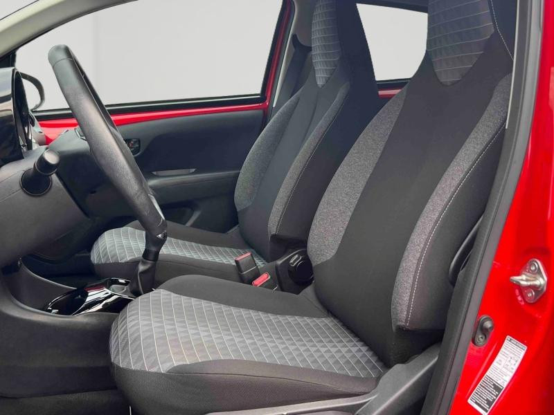 Used PEUGEOT 108 VTi 72 Style S&S 4cv 5p 2021 Rouge Scarlet (O) € 11183 in Nancy