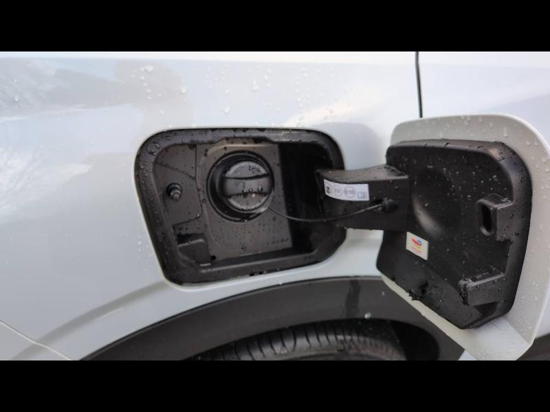 Used PEUGEOT 3008 Hybride Rechargeable Plug-in 195ch GT e-DCS7 2025 Blanc Okénite (M) € 48490 in Nancy