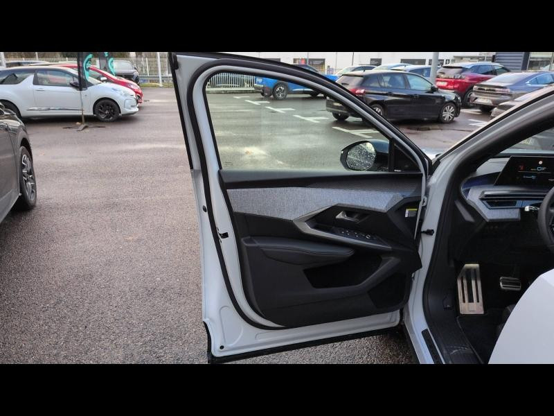 Used PEUGEOT 3008 Hybride Rechargeable Plug-in 195ch GT e-DCS7 2025 Blanc Okénite (M) € 48490 in Nancy
