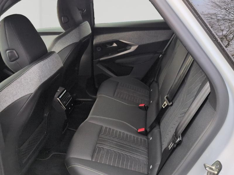 Used PEUGEOT 3008 Hybride Rechargeable Plug-in 195ch GT e-DCS7 2025 Blanc Okénite (M) € 48490 in Nancy