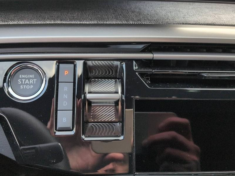 Used PEUGEOT 3008 Hybride Rechargeable Plug-in 195ch GT e-DCS7 2025 Blanc Okénite (M) € 48490 in Nancy