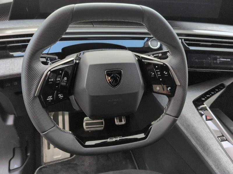 Used PEUGEOT 3008 Hybride Rechargeable Plug-in 195ch GT e-DCS7 2025 Blanc Okénite (M) € 48490 in Nancy