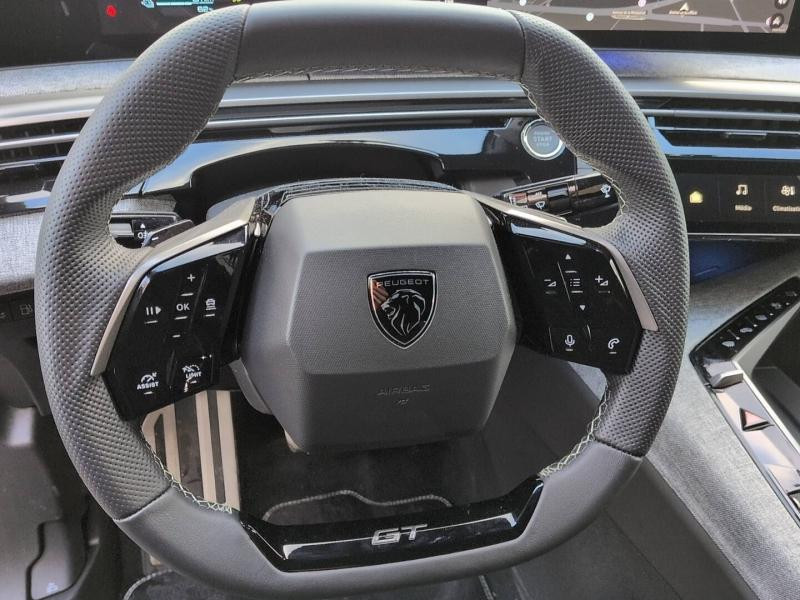 Used PEUGEOT 3008 Hybride Rechargeable Plug-in 195ch GT e-DCS7 2025 Blanc Okénite (M) € 48490 in Nancy