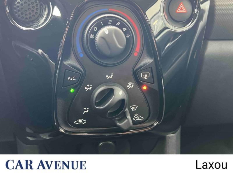 Used PEUGEOT 108 VTi 72 Allure S&S 4cv 5p 2022 Gris Gallium (M) € 11757 in Nancy