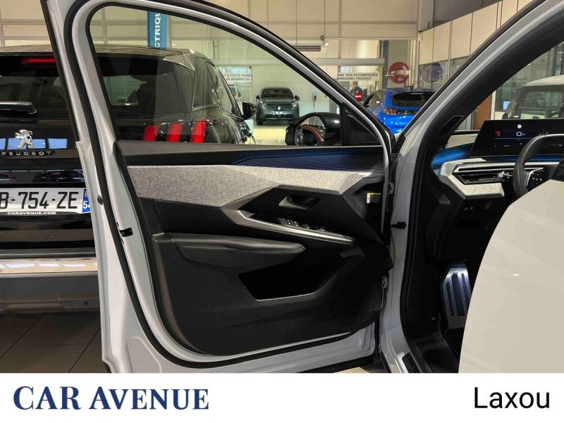 Used PEUGEOT 5008 Hybrid 145ch GT e-DCS6 2025 Blanc Okénite (M) € 35123 in Nancy