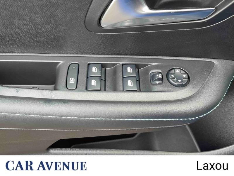 Used PEUGEOT 208 1.2 PureTech 100ch S&S Allure 118g 2021 Bleu Vertigo (V) € 13225 in Nancy