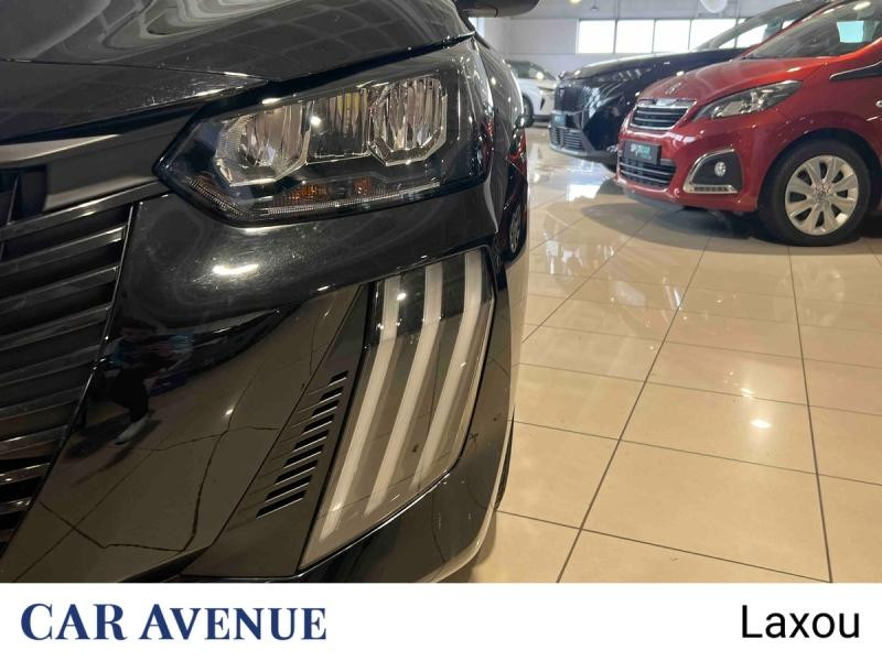 Used PEUGEOT 208 1.2 PureTech 100ch S&S Active 2024 Noir Perla Nera (M) € 12679 in Nancy