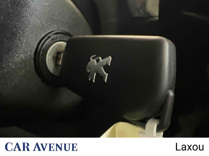 Used PEUGEOT 108 VTi 72 Allure S&S 4cv 5p 2022 Blanc Oural (O) € 12198 in Nancy