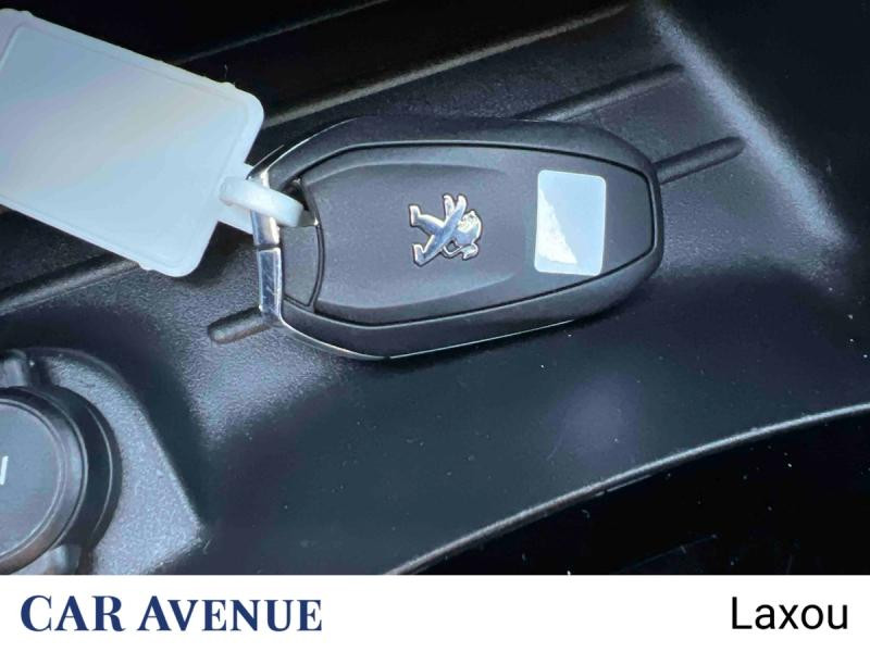 Occasion PEUGEOT 208 e-208 136ch Active 2021 Blanc Banquise (O) 14799 € à Nancy