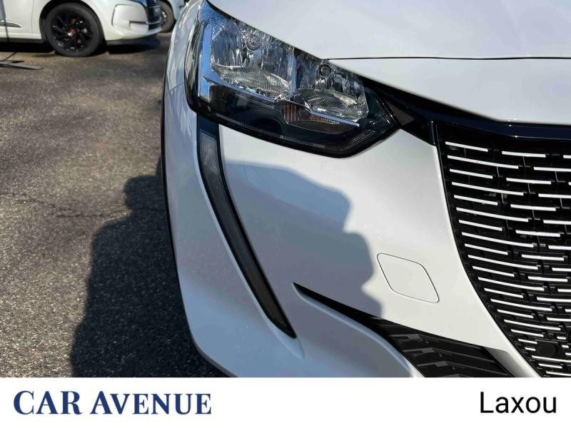 Occasion PEUGEOT 208 e-208 136ch Active 2021 Blanc Banquise (O) 14799 € à Nancy