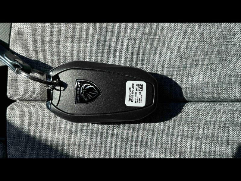 Occasion PEUGEOT 3008 1.2 Hybrid 145ch GT Exclusive e-DCS6 2026 Blanc Okénite (M) 41590 € à Nancy