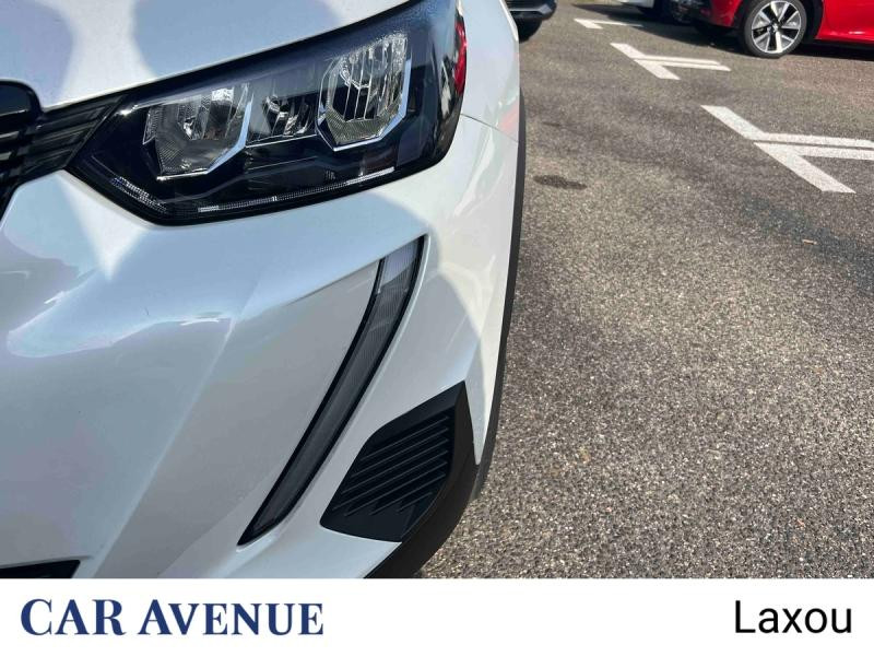 Used PEUGEOT 2008 1.2 PureTech 100ch S&S Style 2022 Blanc Nacré (N) € 15569 in Nancy