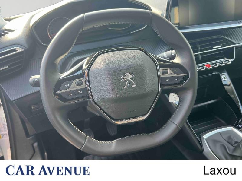 Used PEUGEOT 2008 1.2 PureTech 100ch S&S Style 2022 Blanc Nacré (N) € 15569 in Nancy