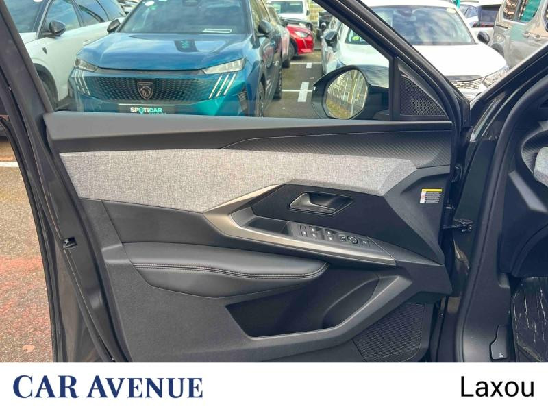 Used PEUGEOT 3008 1.2 Hybrid 145ch Allure e-DCS6 2025 Gris Titane (M) € 32112 in Nancy