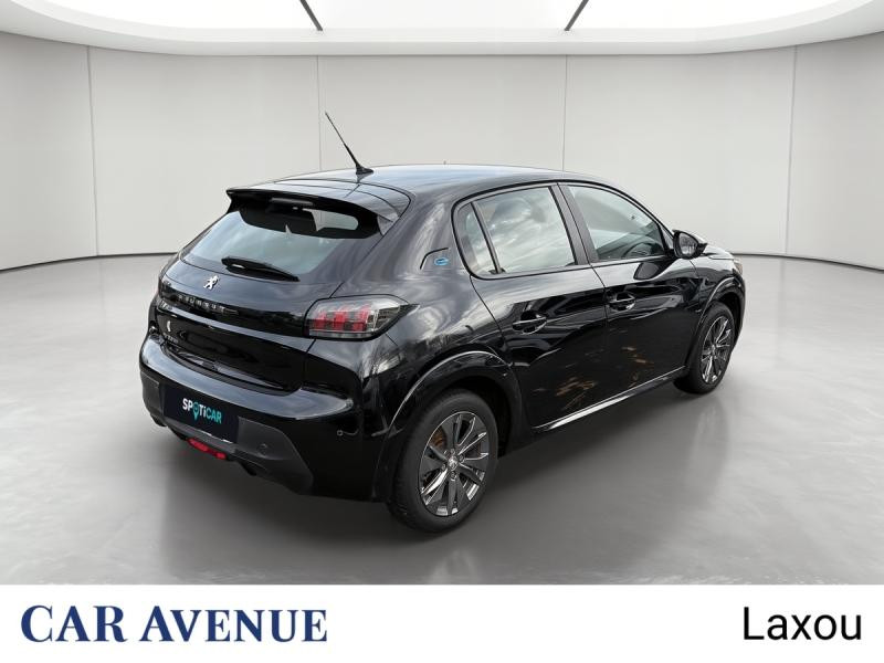 Used PEUGEOT 208 e-208 136ch Active Pack 2021 Noir Perla Nera (M) € 14870 in Nancy