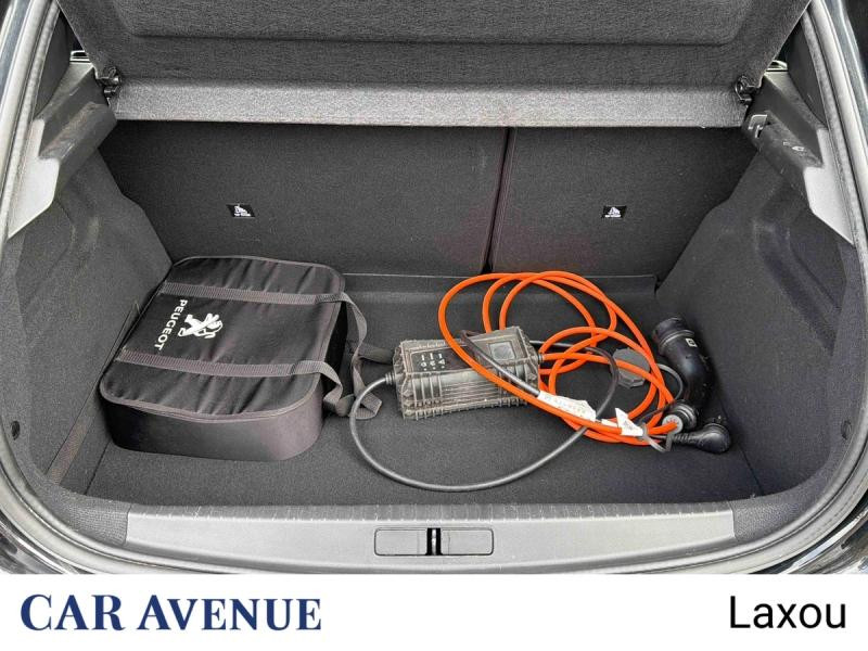 Used PEUGEOT 208 e-208 136ch Active Pack 2021 Noir Perla Nera (M) € 14870 in Nancy