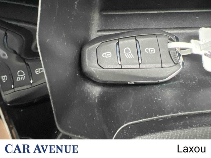 Used PEUGEOT 208 1.5 BlueHDi 100ch S&S Active 2022 Noir Perla Nera (M) € 13347 in Nancy