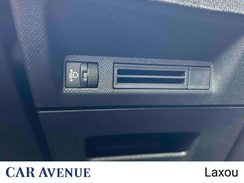Used PEUGEOT 3008 1.2 Hybrid 145ch Allure e-DCS6 2025 Gris Titane (M) € 32112 in Nancy