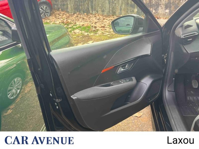 Used PEUGEOT 208 1.5 BlueHDi 100ch S&S Active 2022 Noir Perla Nera (M) € 13347 in Nancy