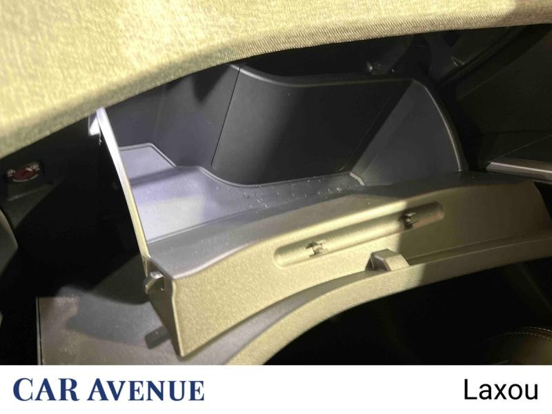 Used PEUGEOT 3008 1.2 Hybrid 145ch Allure e-DCS6 2025 Noir Perla Nera (M) € 32393 in Nancy