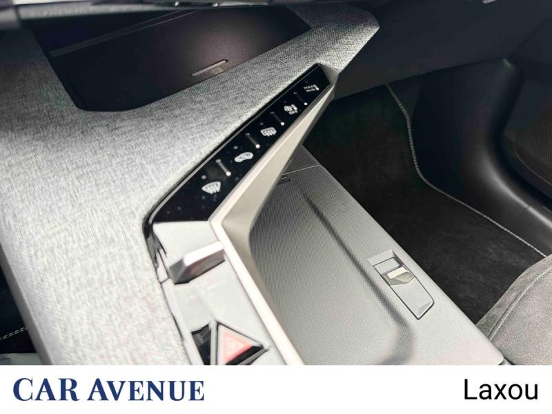 Used PEUGEOT 5008 Hybride Rechargeable Plug-in 195ch GT Exclusive e-DCS7 2026 Noir Perla Nera (M) € 54290 in Nancy