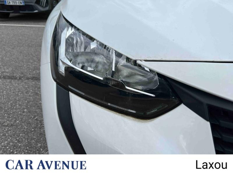 Used PEUGEOT 208 1.2 PureTech 75ch S&S Like 2021 Blanc Banquise (O) € 9699 in Nancy