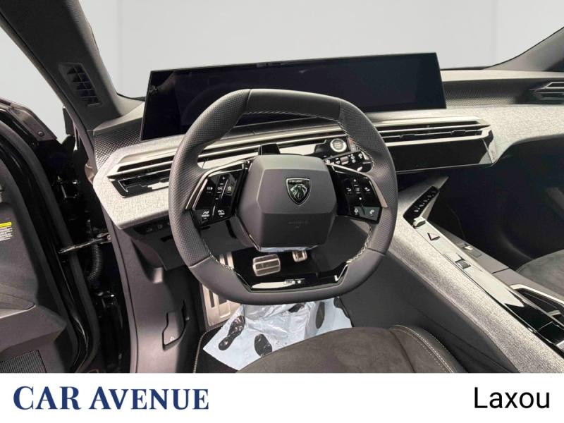 Used PEUGEOT 5008 Hybride Rechargeable Plug-in 195ch GT Exclusive e-DCS7 2026 Noir Perla Nera (M) € 54290 in Nancy