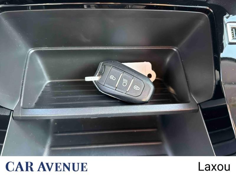 Occasion PEUGEOT 208 e-208 136ch Style 2022 Noir Perla Nera (M) 16681 € à Nancy