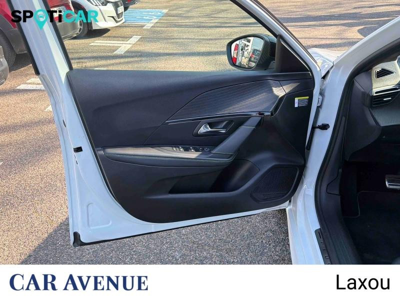 Used PEUGEOT 208 e-208 136ch GT 2022 Blanc nacré € 17641 in Nancy