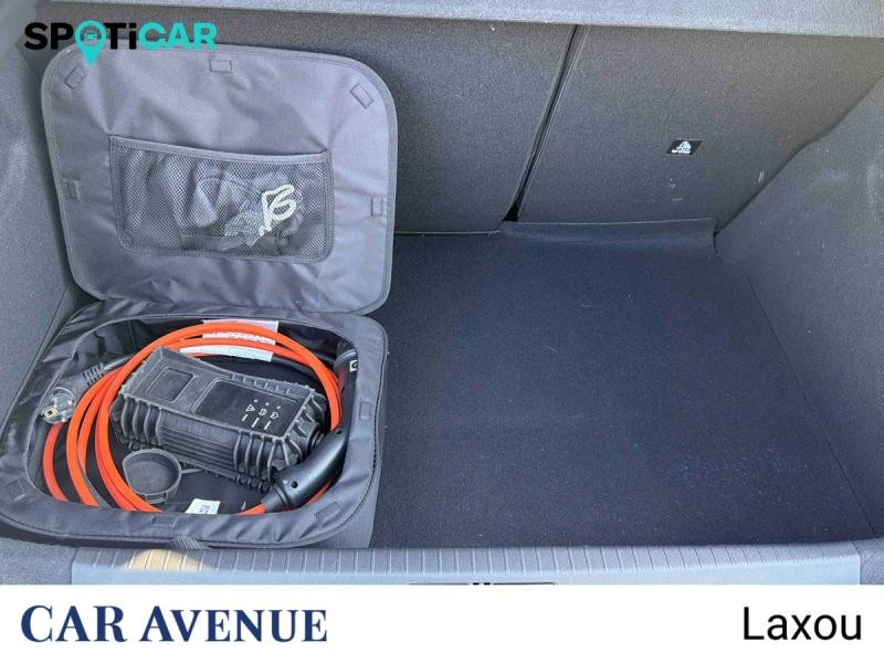 Used PEUGEOT 208 e-208 136ch GT 2022 Blanc nacré € 17641 in Nancy