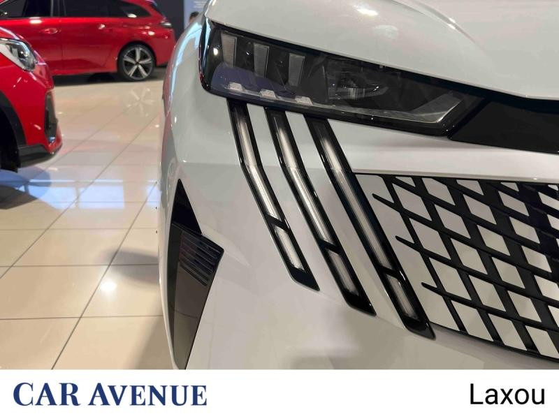 Used PEUGEOT 5008 Hybrid 145ch GT e-DCS6 2025 Blanc Okénite (M) € 32998 in Nancy