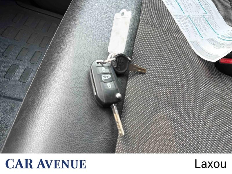 Occasion PEUGEOT Expert Fg Standard 2.0 BlueHDi 180ch S&S Asphalt EAT8 2022 Blanc Banquise 23940 € à Nancy