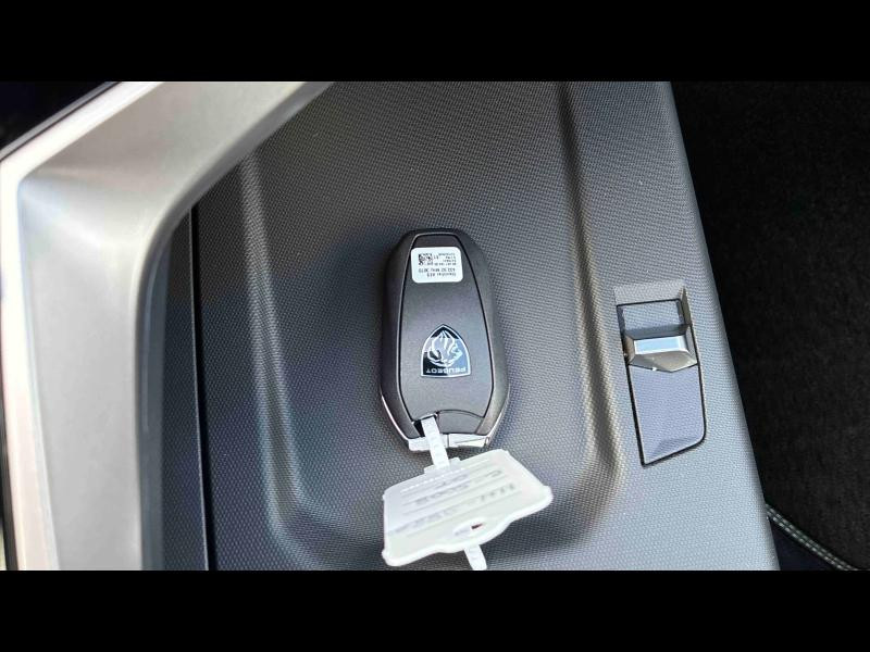 Used PEUGEOT 5008 Electrique 210ch Batterie 73 kWh GT Exclusive 2026 Bleu € 45990 in Nancy