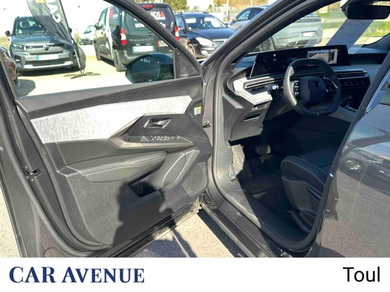 Used PEUGEOT 3008 1.2 Hybrid 145ch Allure e-DCS6 2025 Gris Titane (M) € 32327 in Nancy