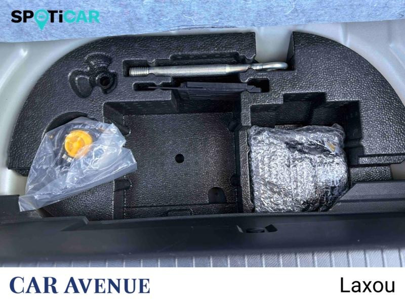 Used PEUGEOT 208 e-208 136ch GT 2022 Blanc nacré € 17641 in Nancy