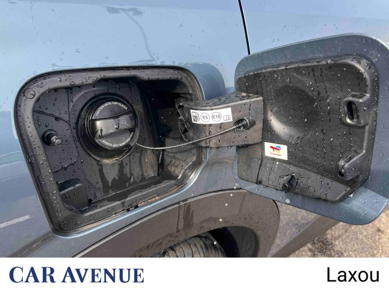 Used PEUGEOT 3008 1.2 Hybrid 136ch Allure e-DCS6 2025 Bleu Ingaro (M) € 32056 in Nancy