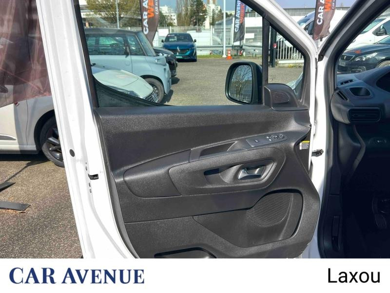 Occasion PEUGEOT Partner M 650kg BlueHDi 100ch S&S Cabine Multiflex 3 places Pack Asphalt Connect 2024 Blanc Icy 20812 € à Nancy