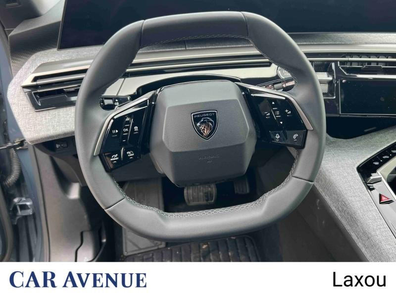 Used PEUGEOT 3008 1.2 Hybrid 136ch Allure e-DCS6 2025 Bleu Ingaro (M) € 32056 in Nancy