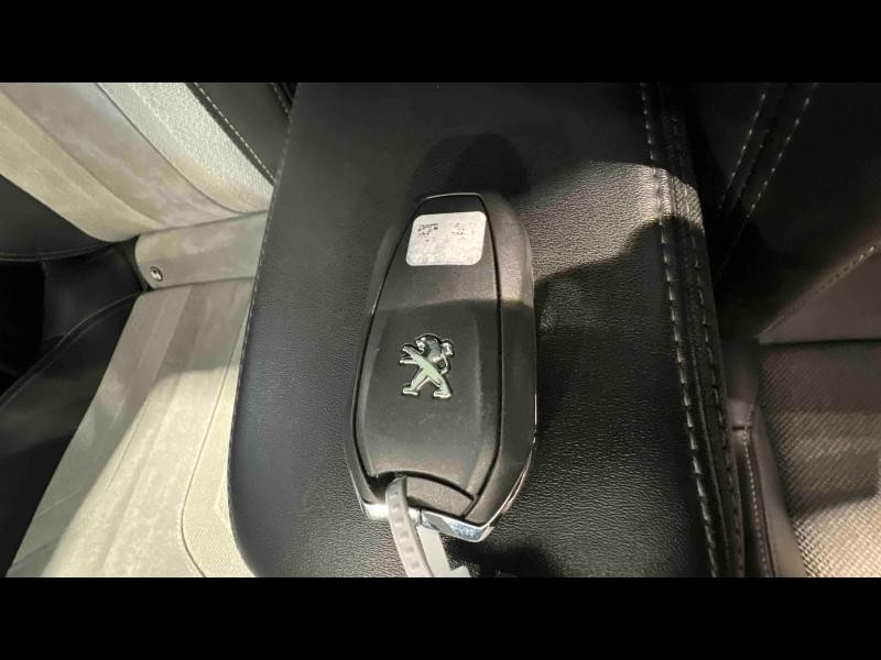 Used PEUGEOT 2008 e-2008 136ch GT Pack 2021 Blanc Nacré (N) € 16899 in Nancy