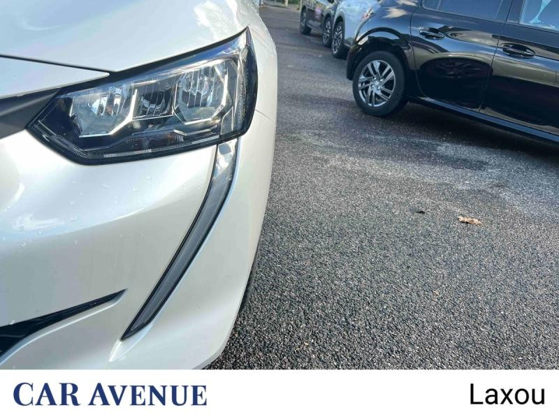 Occasion PEUGEOT 208 1.5 BlueHDi 100ch S&S Style 2022 Blanc nacré 14889 € à Nancy