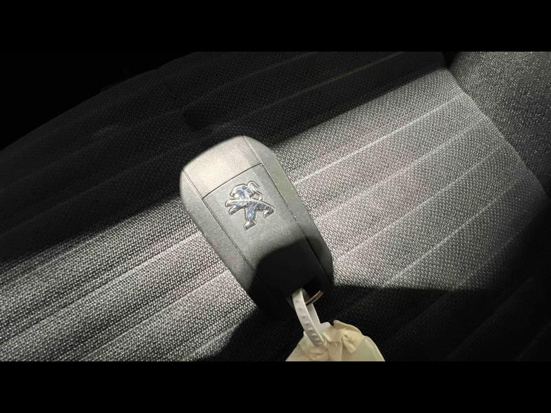 Occasion PEUGEOT 208 1.5 BlueHDi 100ch S&S Active 2022 Blanc Banquise (O) 13869 € à Nancy