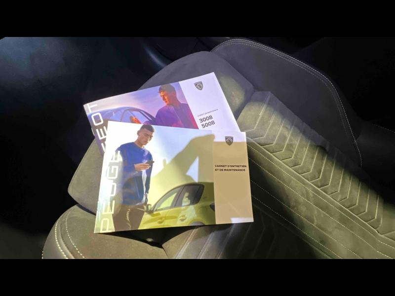 Occasion PEUGEOT 3008 1.2 Hybrid 145ch GT e-DCS6 2025 Blanc Okénite (M) 35459 € à Nancy